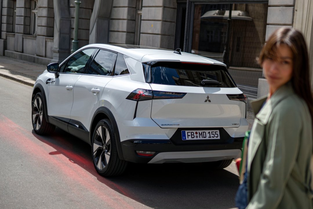 Nové Mitsubishi Grandis - propracovaná zadní část