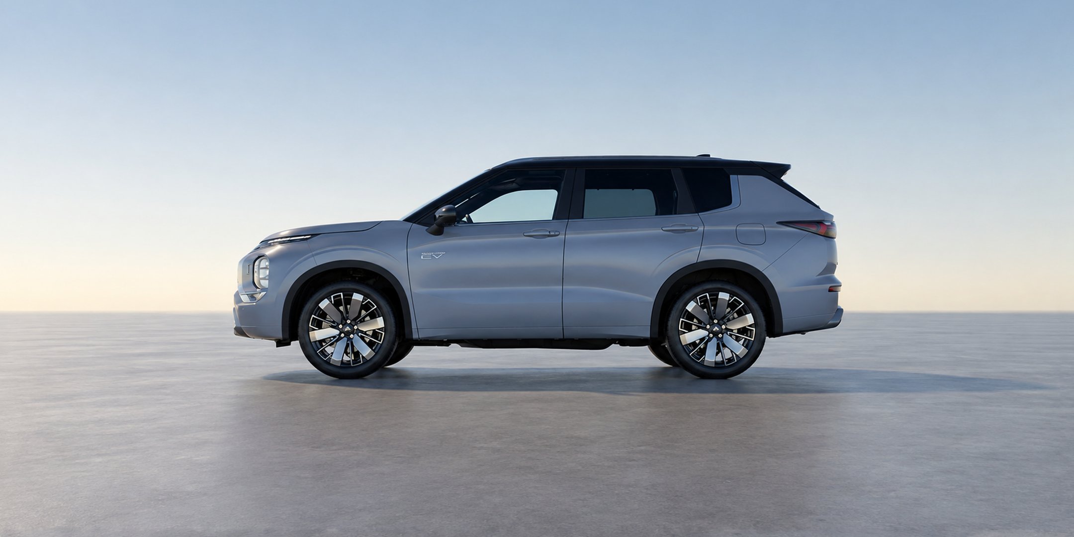 Mitsubishi Outlander PHEV 25 let - podélné rozdělení točivého momentu