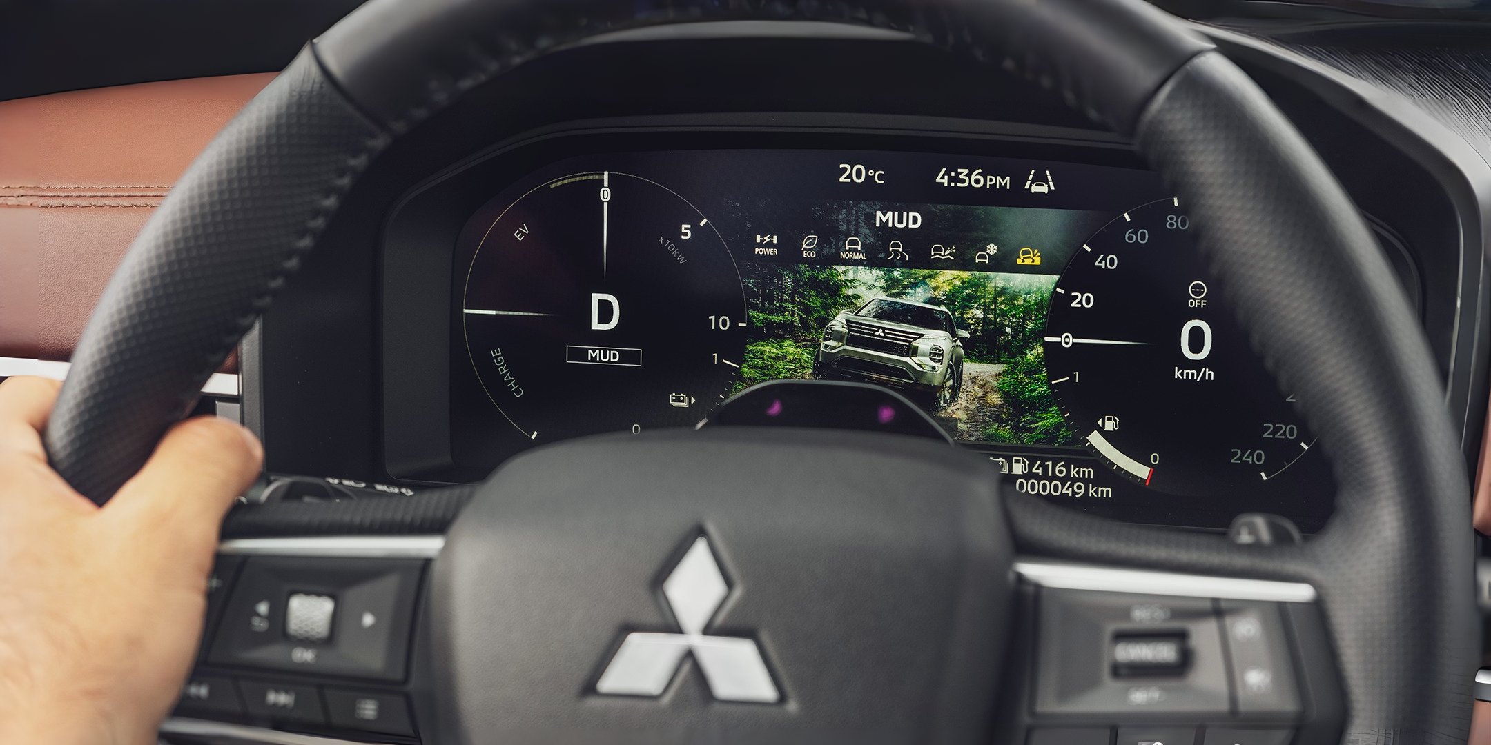 Mitsubishi Outlander PHEV 25 let - jízdní režim bláto